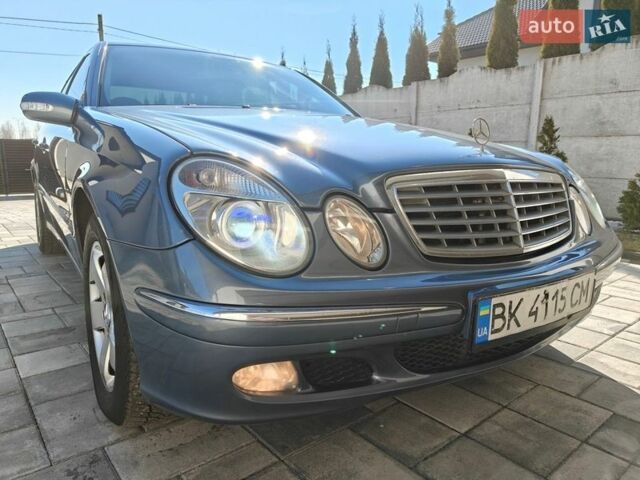 Синій Мерседес Е-Клас, об'ємом двигуна 3.22 л та пробігом 380 тис. км за 7900 $, фото 1 на Automoto.ua