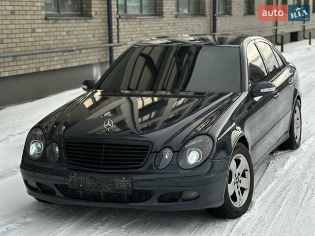 Синий Мерседес Е-Класс, объемом двигателя 2.69 л и пробегом 300 тыс. км за 7800 $, фото 1 на Automoto.ua