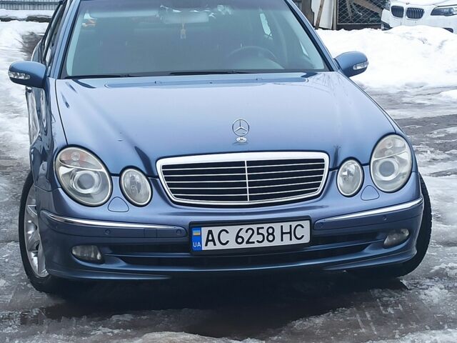 Синий Мерседес Е-Класс, объемом двигателя 2.7 л и пробегом 290 тыс. км за 6499 $, фото 1 на Automoto.ua
