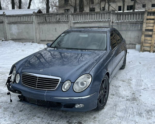 Синий Мерседес Е-Класс, объемом двигателя 3.22 л и пробегом 255 тыс. км за 4200 $, фото 1 на Automoto.ua