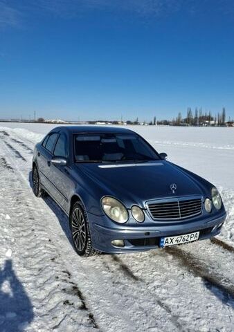 Синий Мерседес Е-Класс, объемом двигателя 1.8 л и пробегом 358 тыс. км за 5900 $, фото 1 на Automoto.ua