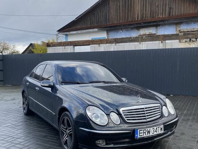 Синий Мерседес Е-Класс, объемом двигателя 2.7 л и пробегом 400 тыс. км за 3350 $, фото 1 на Automoto.ua