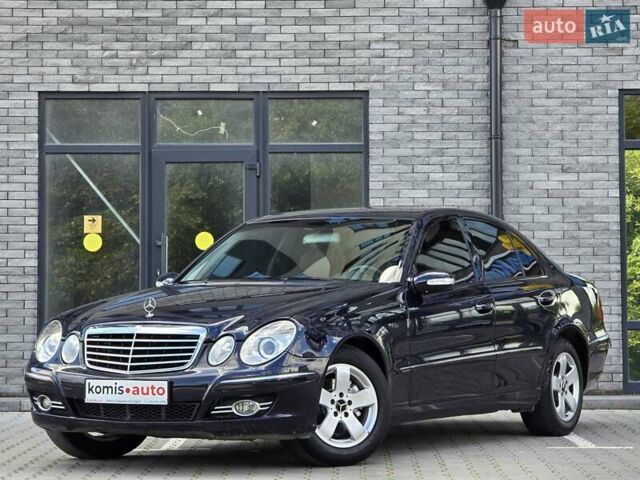 Мерседес Е-Клас 2004 у Хмельницькому на Automoto.ua Синій Мерседес Е-Клас, об'ємом двигуна 2.15 л та пробігом 285 тис. км за 6499 $, фото 1 на Automoto.ua