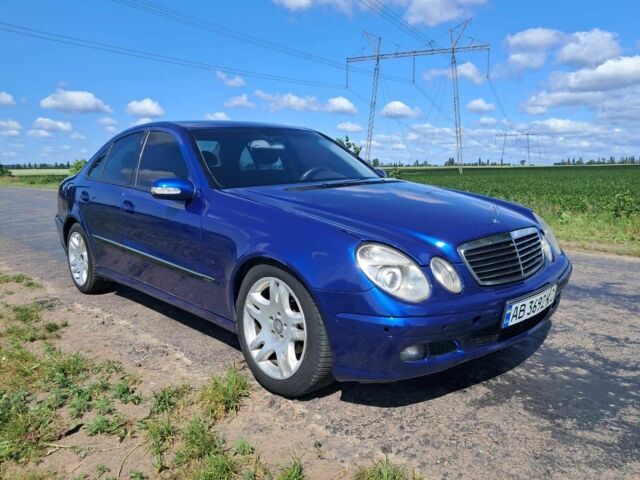 Синий Мерседес Е-Класс, объемом двигателя 1.8 л и пробегом 342 тыс. км за 5900 $, фото 1 на Automoto.ua