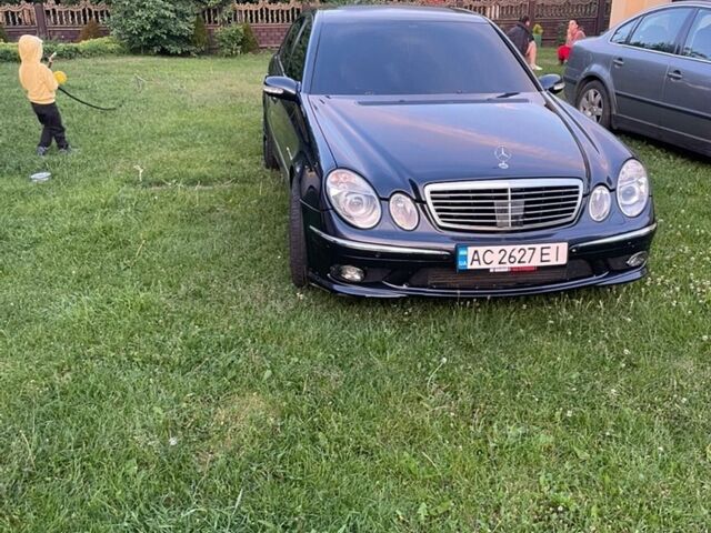 Синій Мерседес Е-Клас, об'ємом двигуна 3.2 л та пробігом 340 тис. км за 8000 $, фото 1 на Automoto.ua