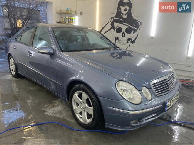 Синий Мерседес Е-Класс, объемом двигателя 2.99 л и пробегом 360 тыс. км за 8000 $, фото 1 на Automoto.ua