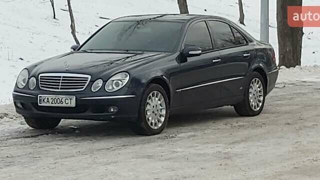 Синий Мерседес Е-Класс, объемом двигателя 3 л и пробегом 420 тыс. км за 9000 $, фото 1 на Automoto.ua