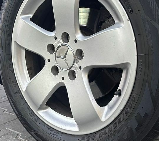 Синій Мерседес Е-Клас, об'ємом двигуна 1.8 л та пробігом 320 тис. км за 6900 $, фото 1 на Automoto.ua
