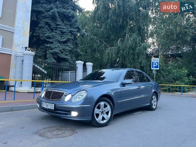 Синій Мерседес Е-Клас, об'ємом двигуна 3 л та пробігом 370 тис. км за 9300 $, фото 1 на Automoto.ua