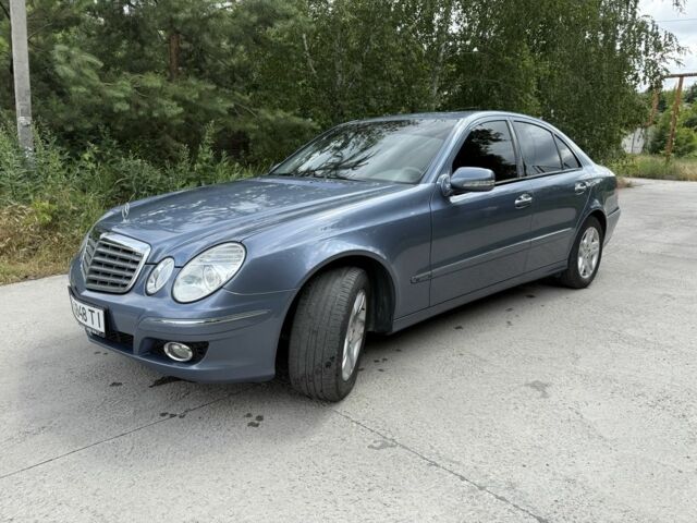 Синий Мерседес Е-Класс, объемом двигателя 1.8 л и пробегом 176 тыс. км за 7500 $, фото 1 на Automoto.ua