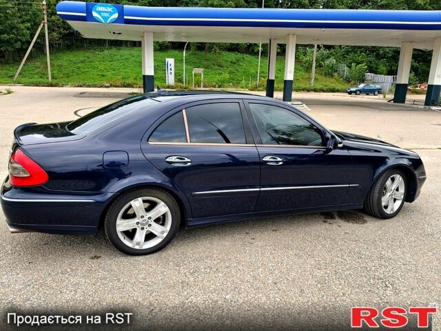 Синий Мерседес Е-Класс, объемом двигателя 3.5 л и пробегом 343 тыс. км за 9000 $, фото 1 на Automoto.ua
