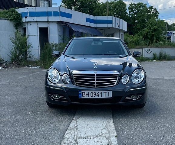 Синій Мерседес Е-Клас, об'ємом двигуна 2.15 л та пробігом 250 тис. км за 10000 $, фото 1 на Automoto.ua