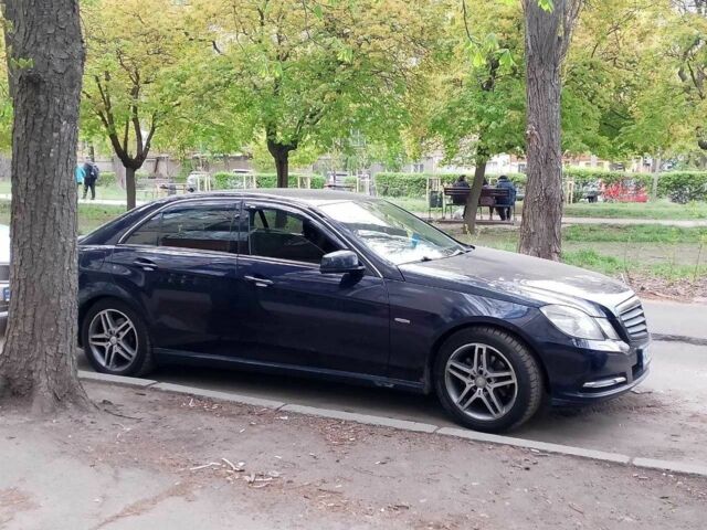 Синій Мерседес Е-Клас, об'ємом двигуна 1.8 л та пробігом 370 тис. км за 8988 $, фото 1 на Automoto.ua