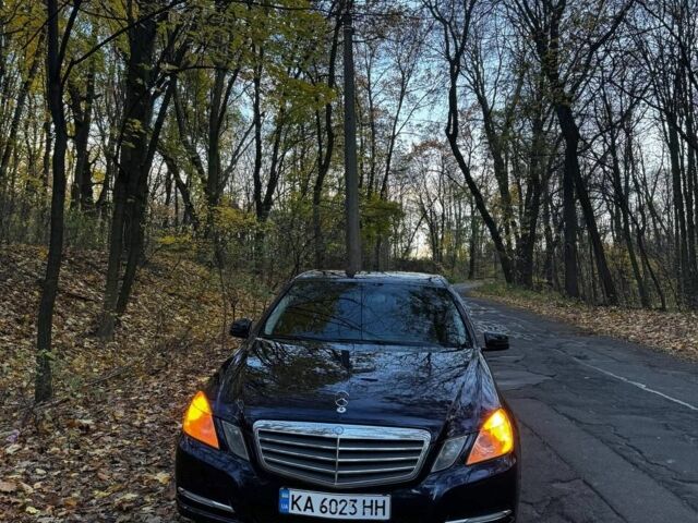Синій Мерседес Е-Клас, об'ємом двигуна 1.8 л та пробігом 334 тис. км за 10600 $, фото 1 на Automoto.ua