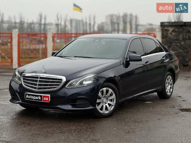 Синий Мерседес Е-Класс, объемом двигателя 2.2 л и пробегом 213 тыс. км за 15990 $, фото 1 на Automoto.ua