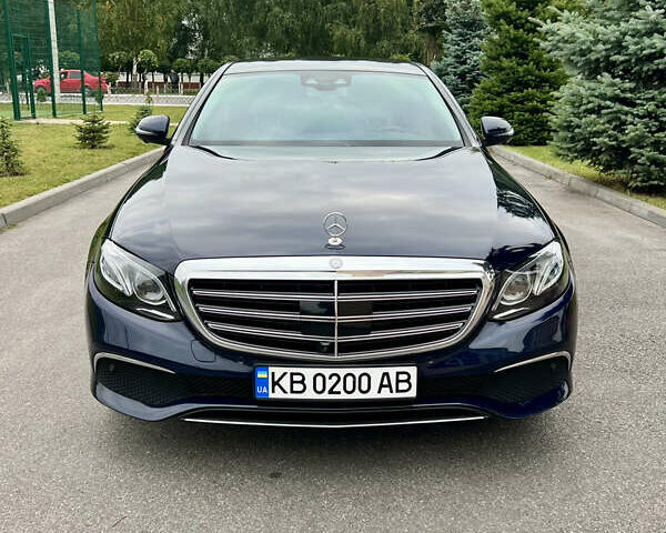 Синий Мерседес Е-Класс, объемом двигателя 1.95 л и пробегом 158 тыс. км за 29900 $, фото 1 на Automoto.ua