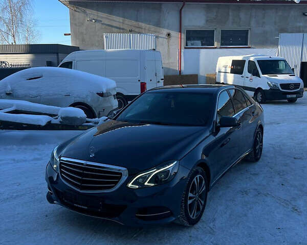 Синий Мерседес Е-Класс, объемом двигателя 3.49 л и пробегом 329 тыс. км за 23500 $, фото 1 на Automoto.ua