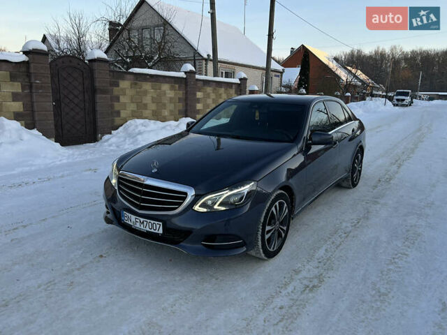 Синий Мерседес Е-Класс, объемом двигателя 3 л и пробегом 330 тыс. км за 17500 $, фото 1 на Automoto.ua