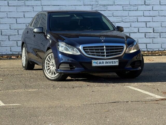 Синий Мерседес Е-Класс, объемом двигателя 2.2 л и пробегом 360 тыс. км за 15999 $, фото 1 на Automoto.ua