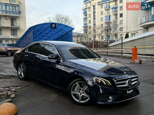 Синій Мерседес Е-Клас, об'ємом двигуна 2 л та пробігом 170 тис. км за 23900 $, фото 1 на Automoto.ua
