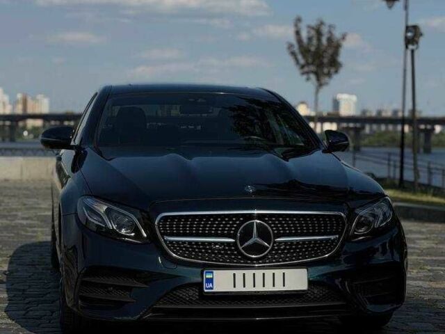 Синій Мерседес Е-Клас, об'ємом двигуна 2 л та пробігом 190 тис. км за 24750 $, фото 1 на Automoto.ua