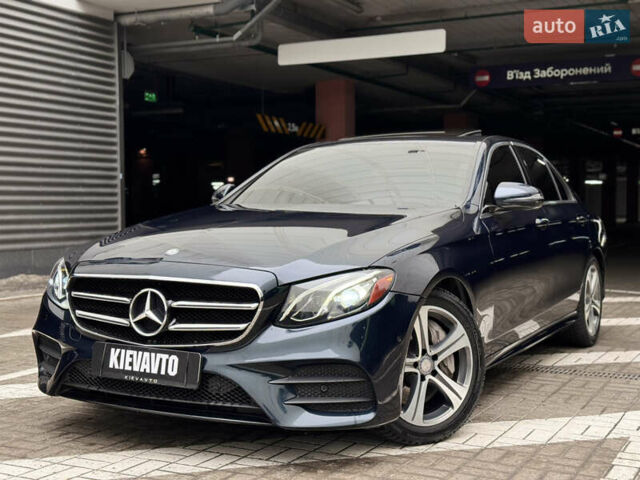 Синий Мерседес Е-Класс, объемом двигателя 2 л и пробегом 105 тыс. км за 27900 $, фото 1 на Automoto.ua