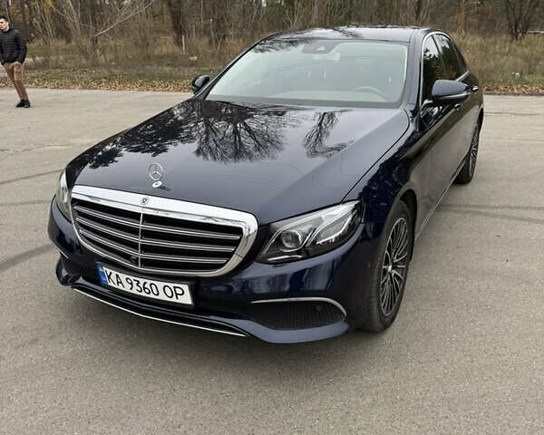 Синий Мерседес Е-Класс, объемом двигателя 1.95 л и пробегом 153 тыс. км за 30500 $, фото 1 на Automoto.ua