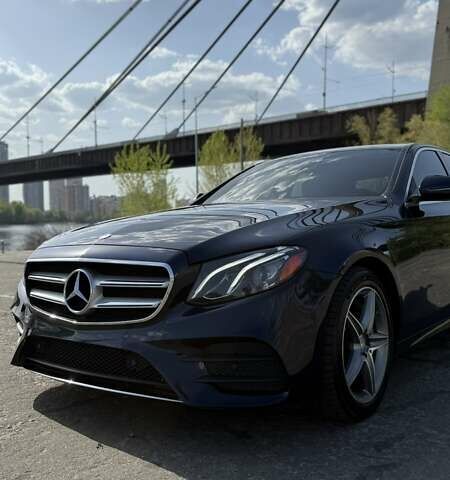 Синий Мерседес Е-Класс, объемом двигателя 2 л и пробегом 149 тыс. км за 24500 $, фото 1 на Automoto.ua