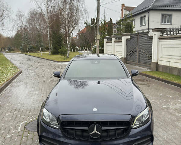Синій Мерседес Е-Клас, об'ємом двигуна 1.99 л та пробігом 71 тис. км за 31000 $, фото 1 на Automoto.ua