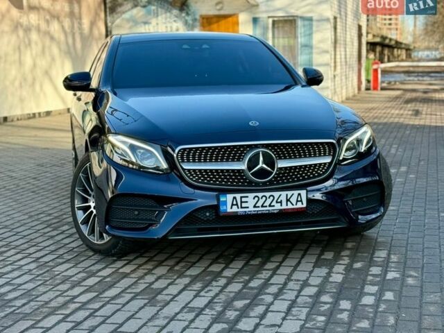Синий Мерседес Е-Класс, объемом двигателя 3 л и пробегом 73 тыс. км за 54000 $, фото 1 на Automoto.ua