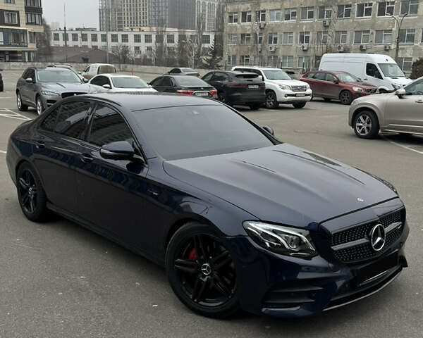 Синий Мерседес Е-Класс, объемом двигателя 1.95 л и пробегом 121 тыс. км за 36000 $, фото 1 на Automoto.ua