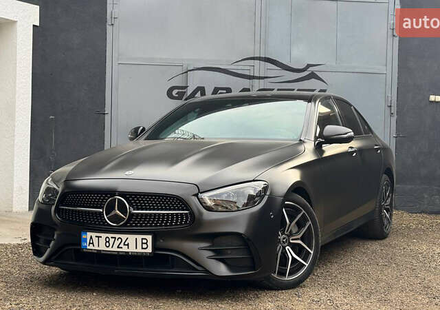 Синий Мерседес Е-Класс, объемом двигателя 1.95 л и пробегом 42 тыс. км за 50000 $, фото 1 на Automoto.ua