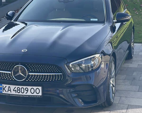 Синий Мерседес Е-Класс, объемом двигателя 1.99 л и пробегом 74 тыс. км за 48500 $, фото 1 на Automoto.ua