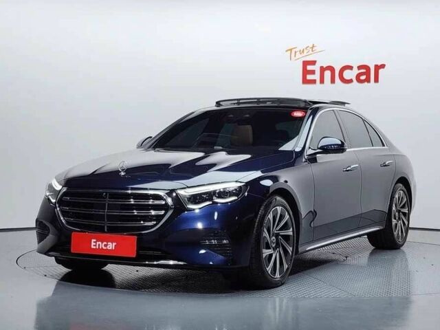Синій Мерседес Е-Клас, об'ємом двигуна 2 л та пробігом 7 тис. км за 49000 $, фото 1 на Automoto.ua
