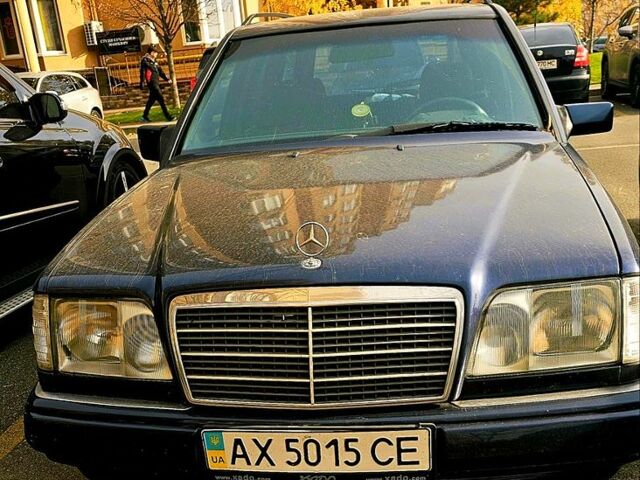 Синий Мерседес Е-Класс, объемом двигателя 3 л и пробегом 0 тыс. км за 5000 $, фото 1 на Automoto.ua