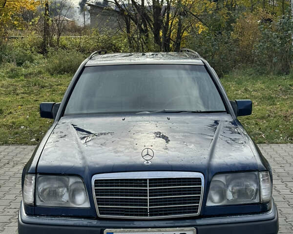 Мерседес Е-Класс 1996 в Бориславе на Automoto.ua Синий Мерседес Е-Класс, объемом двигателя 2.5 л и пробегом 475 тыс. км за 1400 $, фото 1 на Automoto.ua