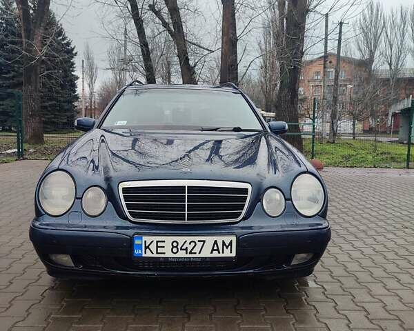 Синий Мерседес Е-Класс, объемом двигателя 2.69 л и пробегом 542 тыс. км за 4500 $, фото 1 на Automoto.ua