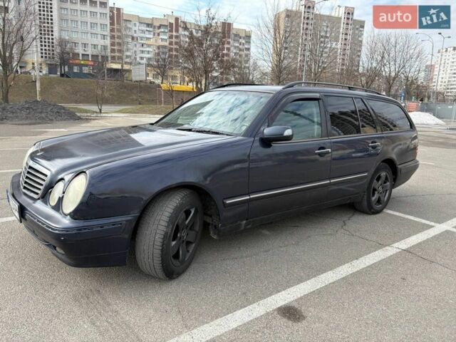 Синий Мерседес Е-Класс, объемом двигателя 2.4 л и пробегом 600 тыс. км за 2399 $, фото 1 на Automoto.ua