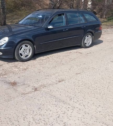 Синій Мерседес Е-Клас, об'ємом двигуна 2.15 л та пробігом 250 тис. км за 5800 $, фото 1 на Automoto.ua