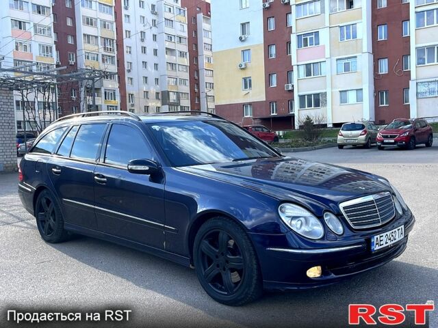 Синій Мерседес Е-Клас, об'ємом двигуна 5 л та пробігом 338 тис. км за 7000 $, фото 1 на Automoto.ua