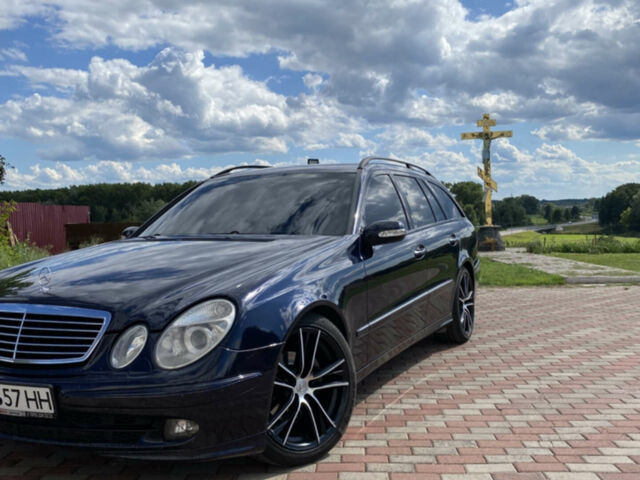 Синий Мерседес Е-Класс, объемом двигателя 2.1 л и пробегом 371 тыс. км за 6100 $, фото 1 на Automoto.ua