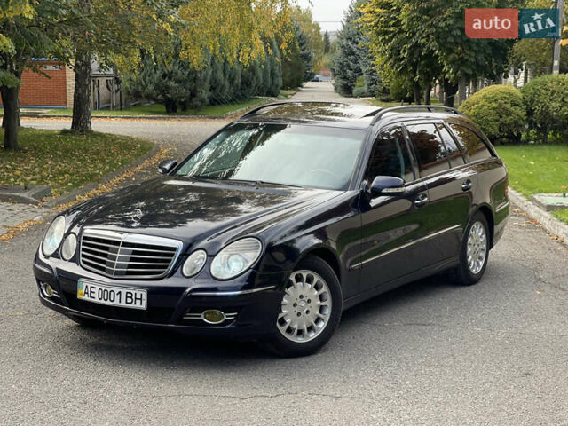 Синий Мерседес Е-Класс, объемом двигателя 3 л и пробегом 306 тыс. км за 8600 $, фото 1 на Automoto.ua
