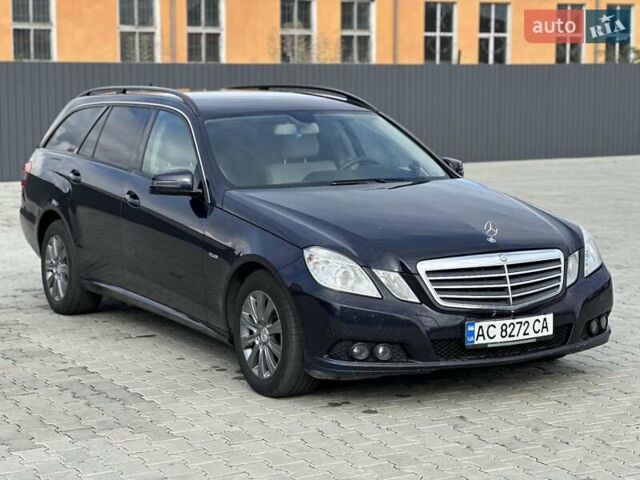 Синій Мерседес Е-Клас, об'ємом двигуна 2.14 л та пробігом 265 тис. км за 10900 $, фото 1 на Automoto.ua