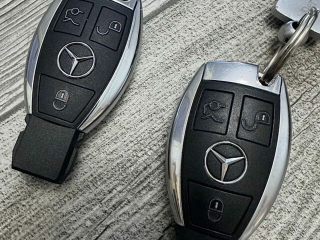 Синій Мерседес Е-Клас, об'ємом двигуна 2.14 л та пробігом 187 тис. км за 10800 $, фото 1 на Automoto.ua