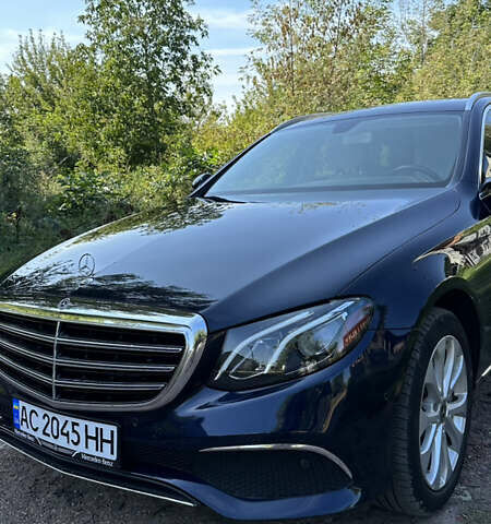Синий Мерседес Е-Класс, объемом двигателя 3 л и пробегом 75 тыс. км за 35000 $, фото 1 на Automoto.ua