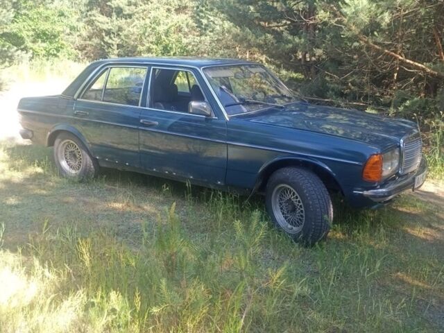 Зелений Мерседес Е-Клас, об'ємом двигуна 2.2 л та пробігом 220 тис. км за 2300 $, фото 1 на Automoto.ua
