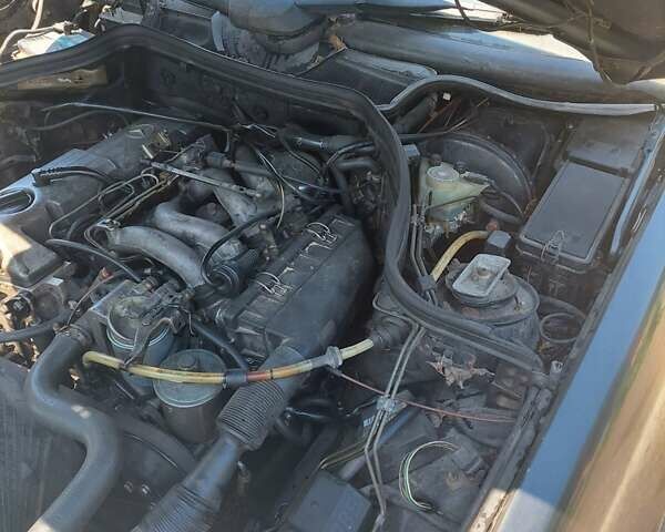 Зеленый Мерседес Е-Класс, объемом двигателя 0 л и пробегом 400 тыс. км за 1500 $, фото 1 на Automoto.ua