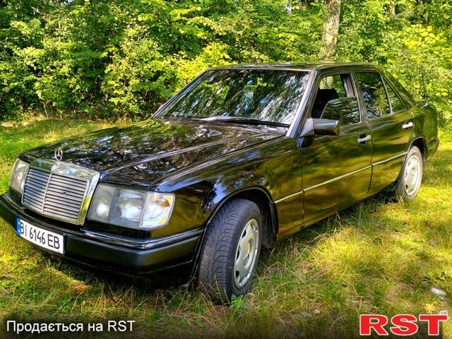 Зеленый Мерседес Е-Класс, объемом двигателя 2 л и пробегом 300 тыс. км за 2400 $, фото 1 на Automoto.ua
