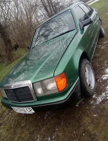 Зеленый Мерседес Е-Класс, объемом двигателя 2.3 л и пробегом 447 тыс. км за 3300 $, фото 1 на Automoto.ua