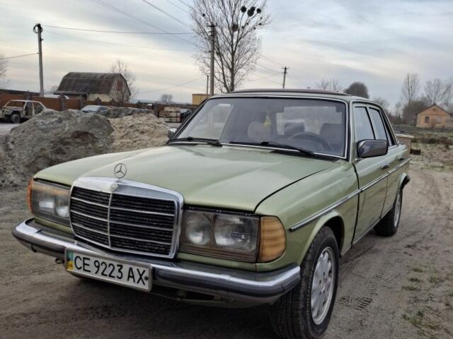 Зелений Мерседес Е-Клас, об'ємом двигуна 2 л та пробігом 450 тис. км за 1900 $, фото 1 на Automoto.ua